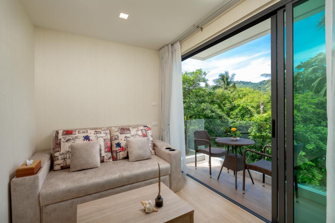 One Bedroom Suite with Mountain View