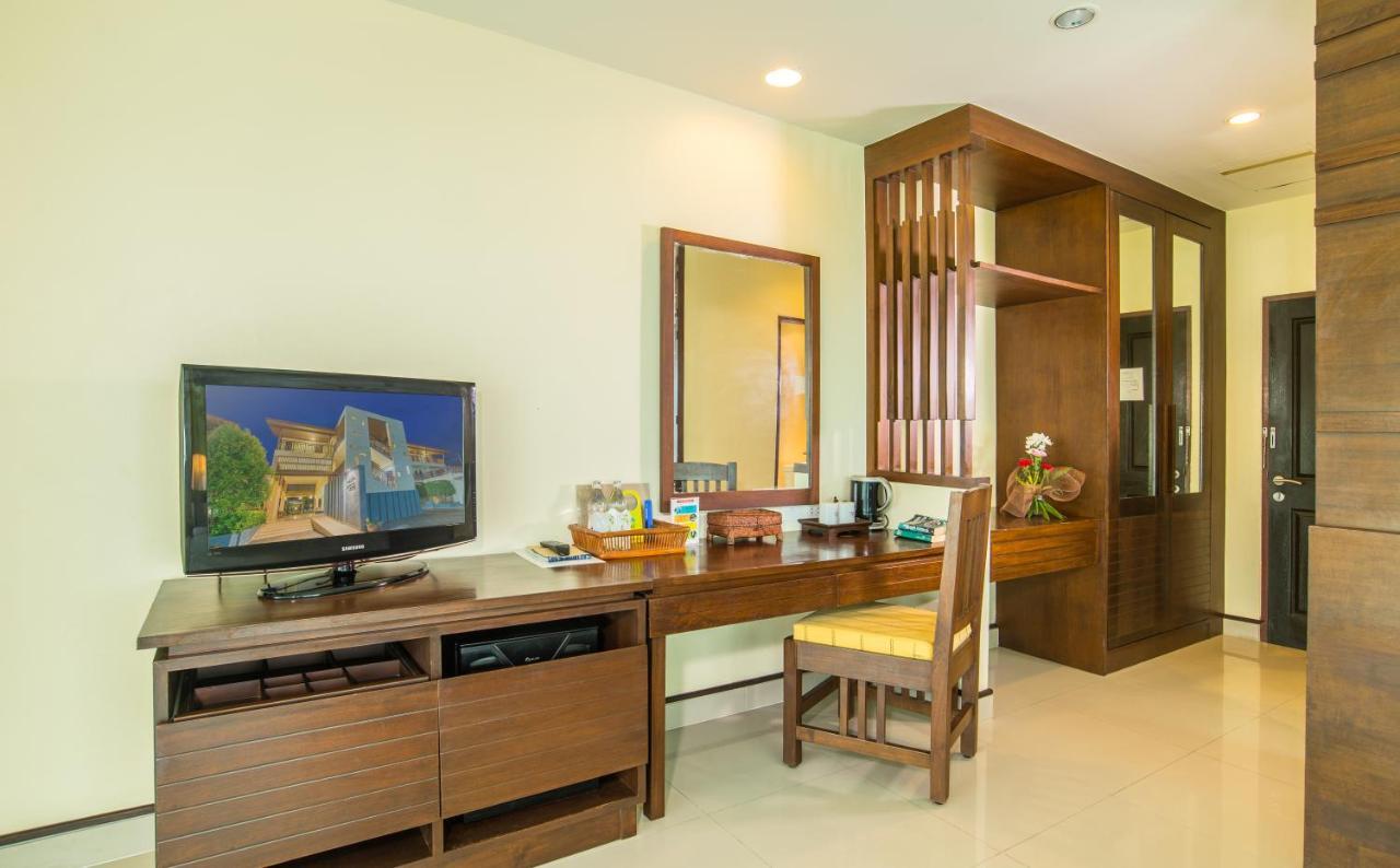 Deluxe Double or Twin Room