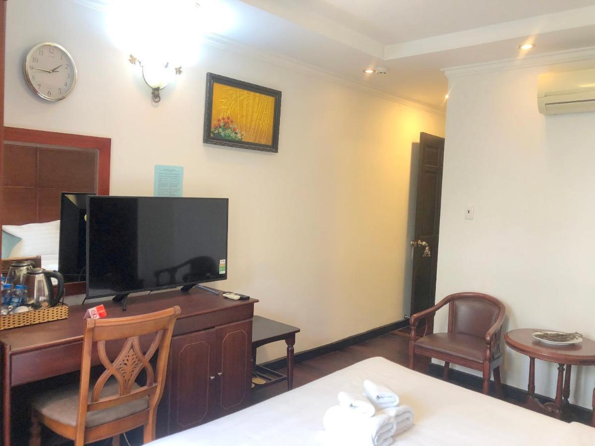 King Room - Hearing Accessible/Non-Smoking