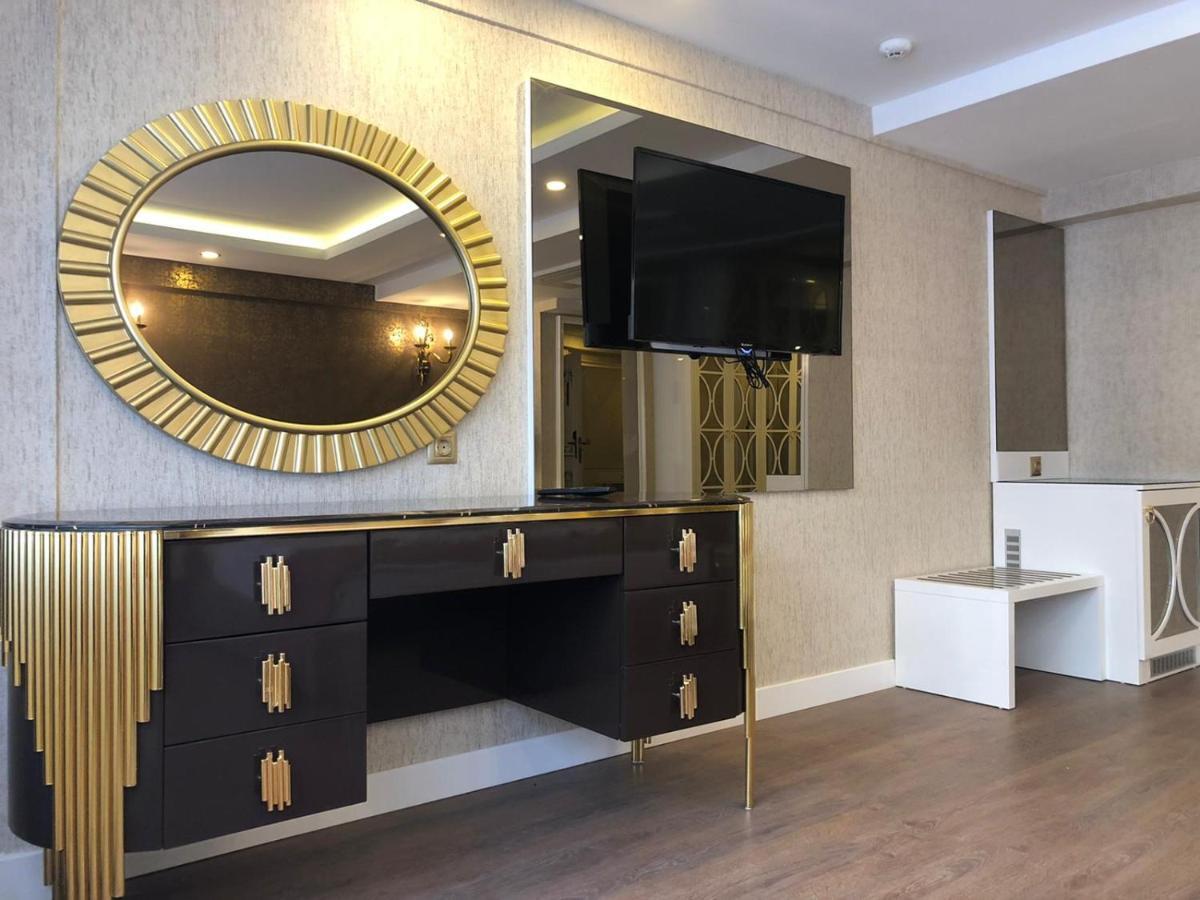 Deluxe Room (1 adult + 1 child)