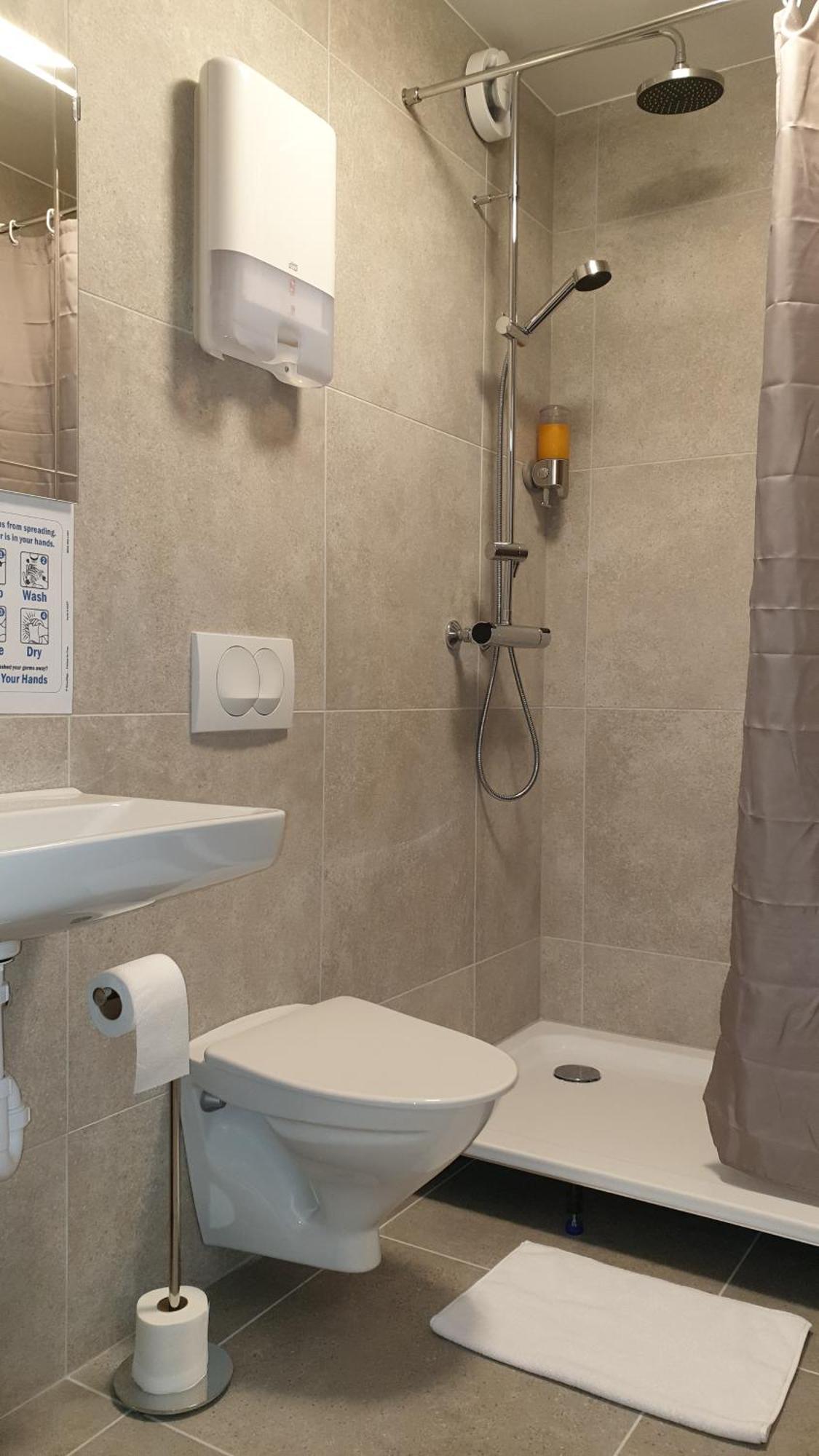 Quadruple Room with Private Bathroom