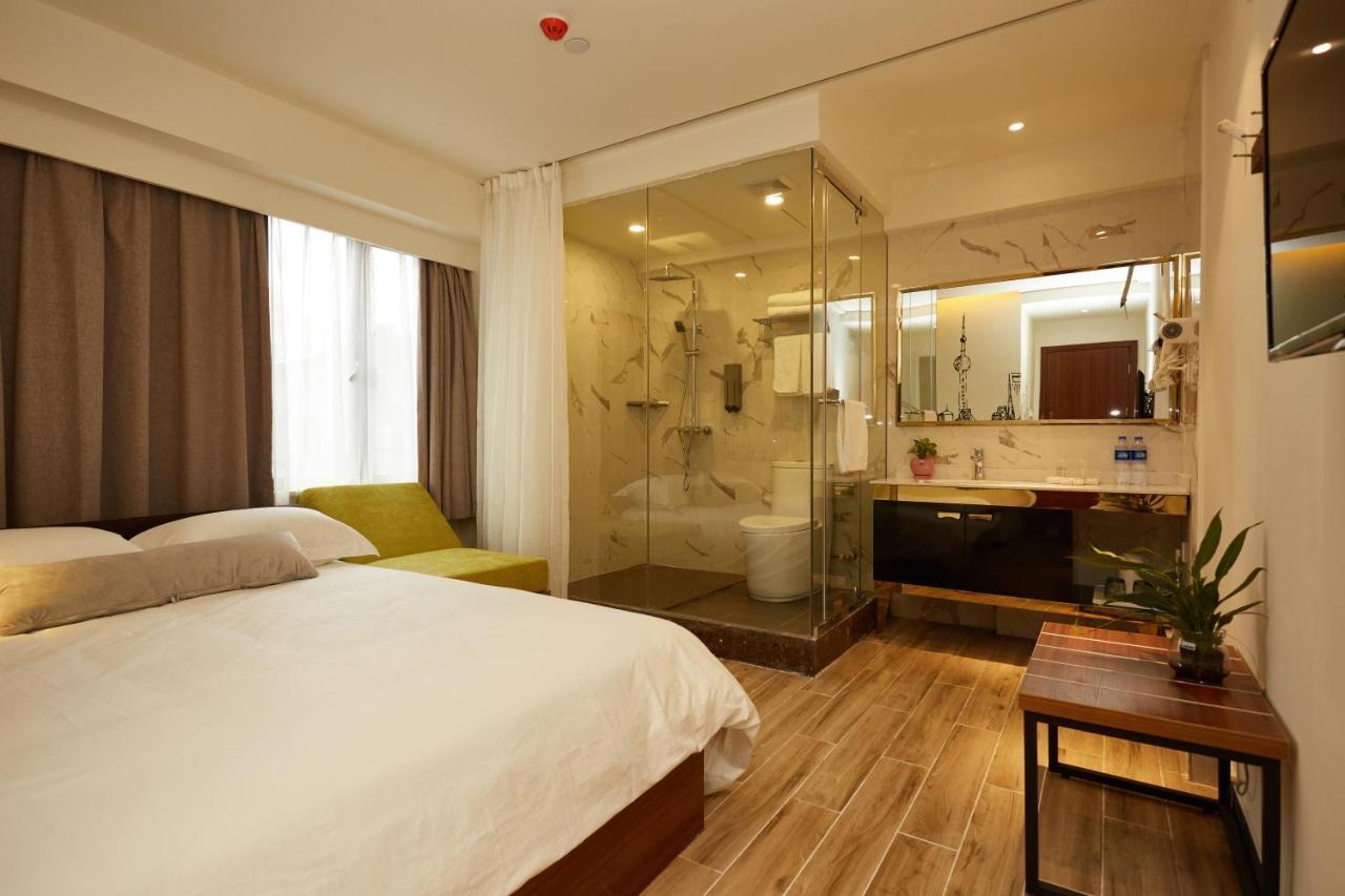 Deluxe Double Room - with window
