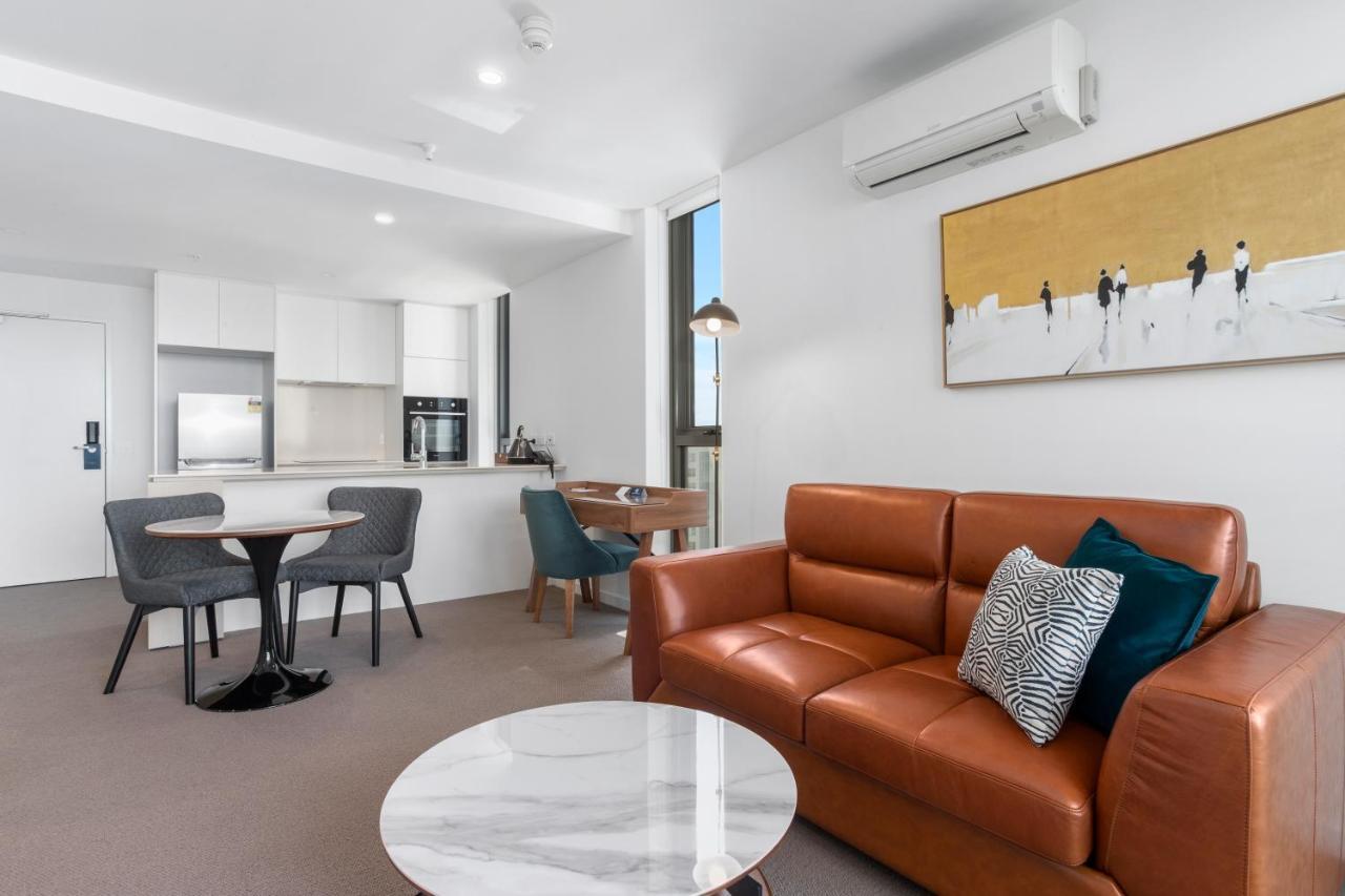 One-Bedroom Apartment with Sofa Bed