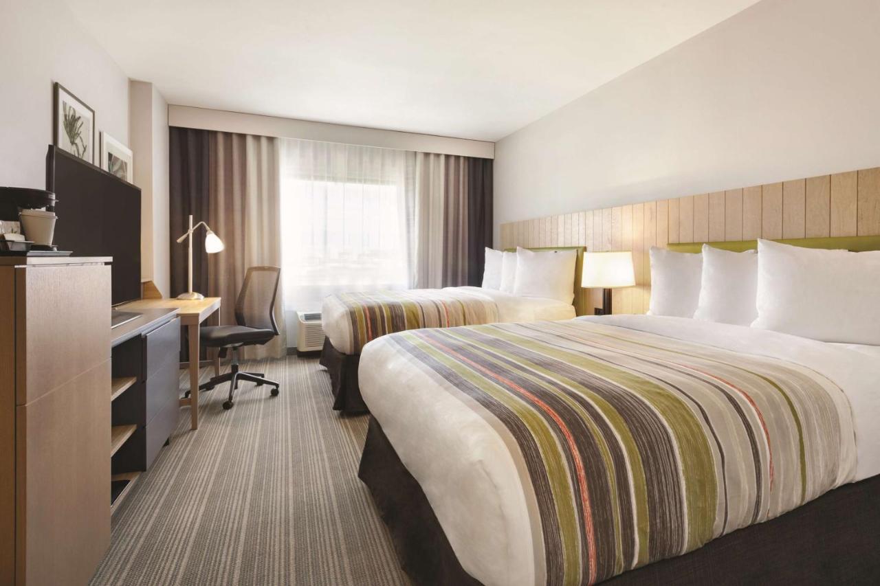 Premium Queen Room with Two Queen Beds - Non-Smoking