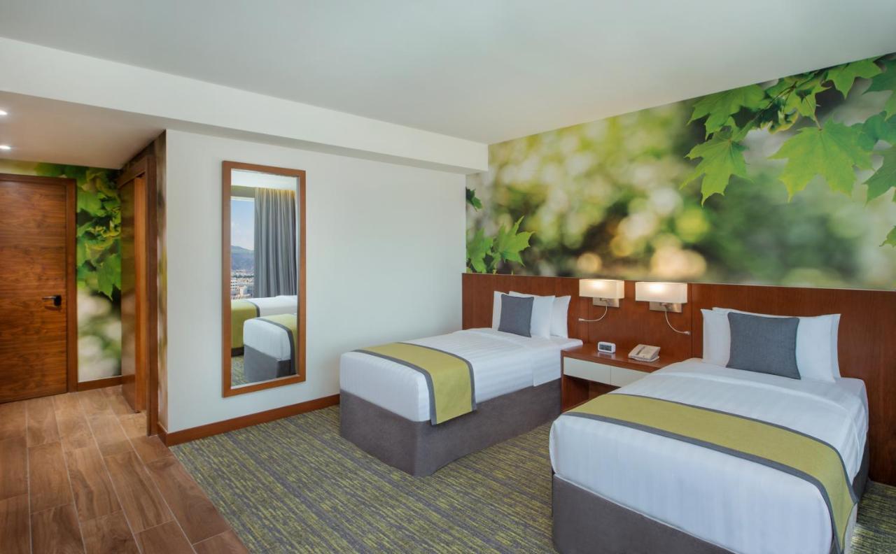 Superior Twin Room - Mobility Access/Non-Smoking