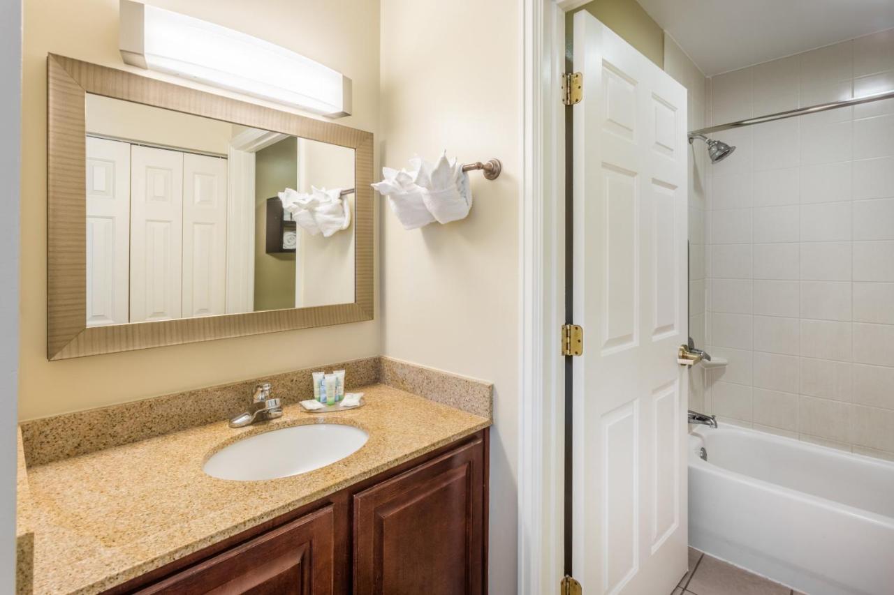 One-Bedroom King Suite with City View