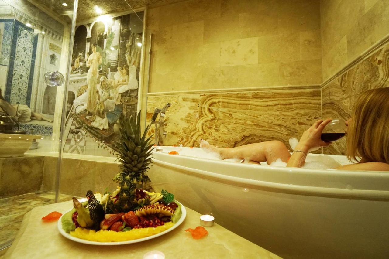 Deluxe Queen Suite