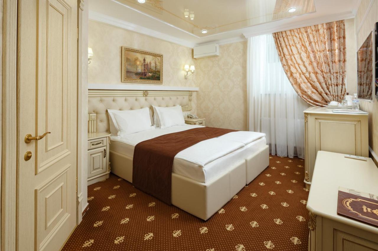 Budget Double Room without balcony - in the Basement - Spa Access