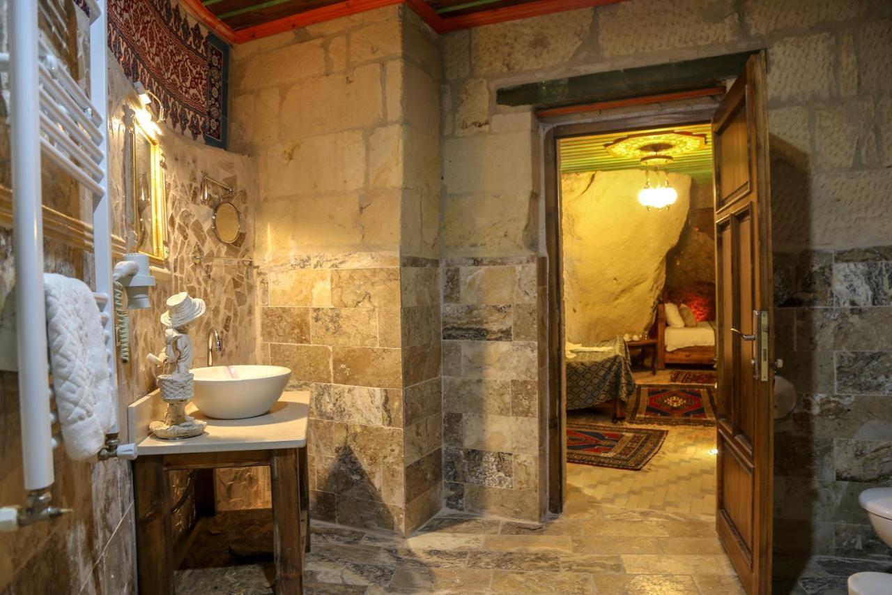 Deluxe Stone Suite (4 Adults)