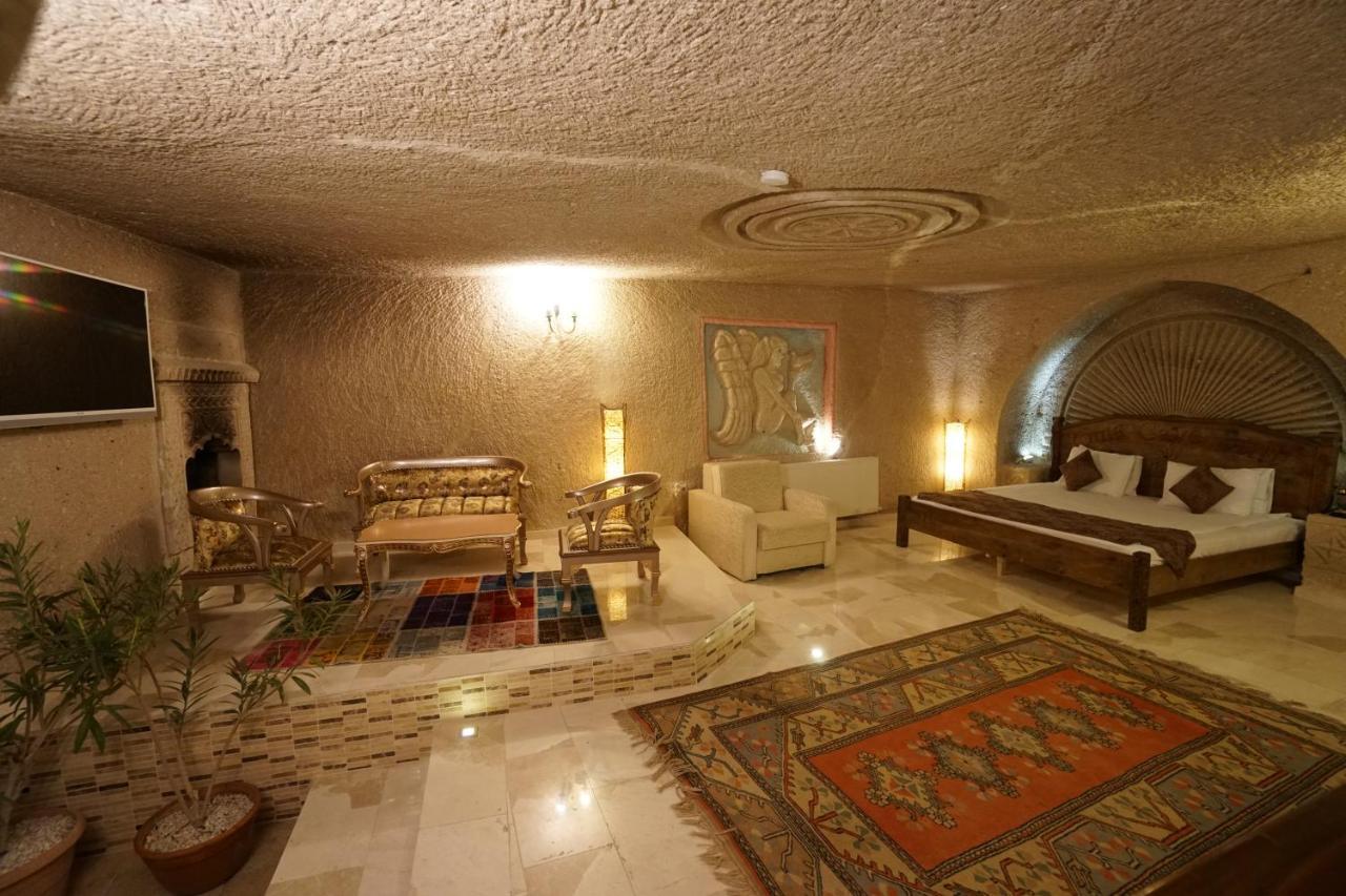 King Suite with Spa Bath