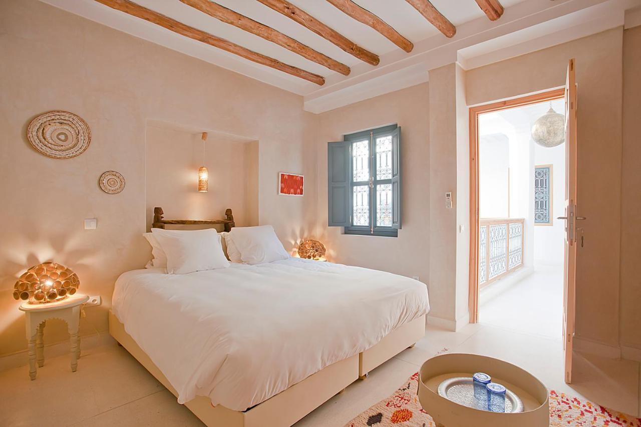 Deluxe Double Room (2 Adults + 1 Child)
