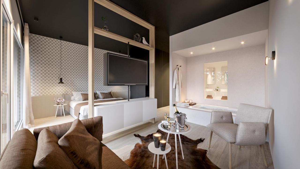 Suite with Spa Bath