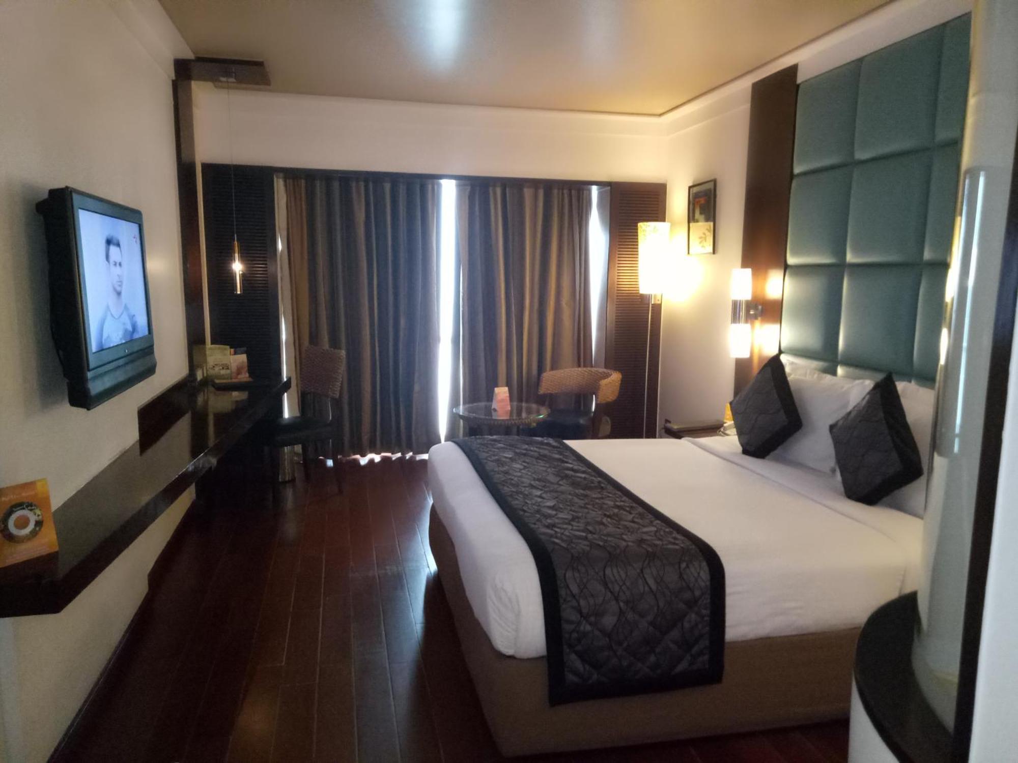 Blue Ribbon Room