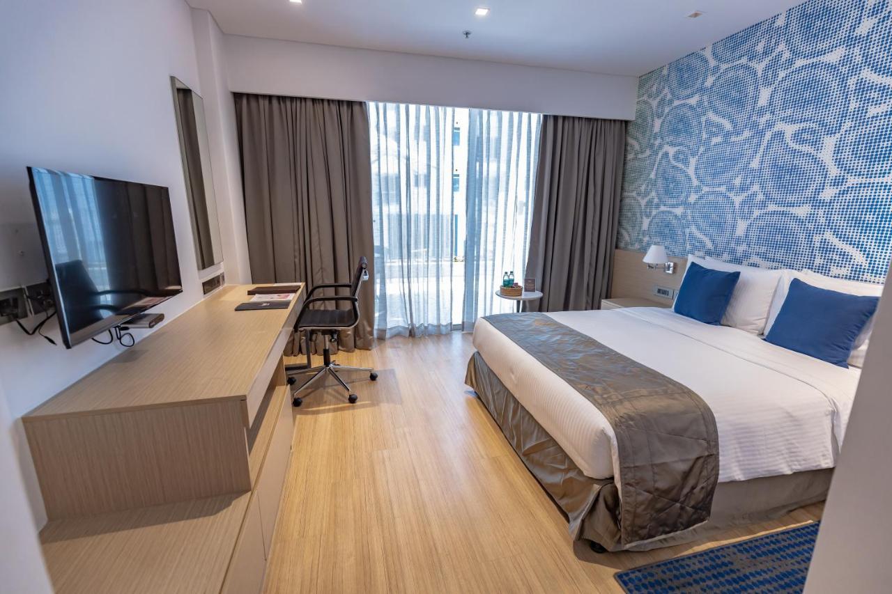 Studio Deluxe - 20% off on food and soft beverages at restaurant