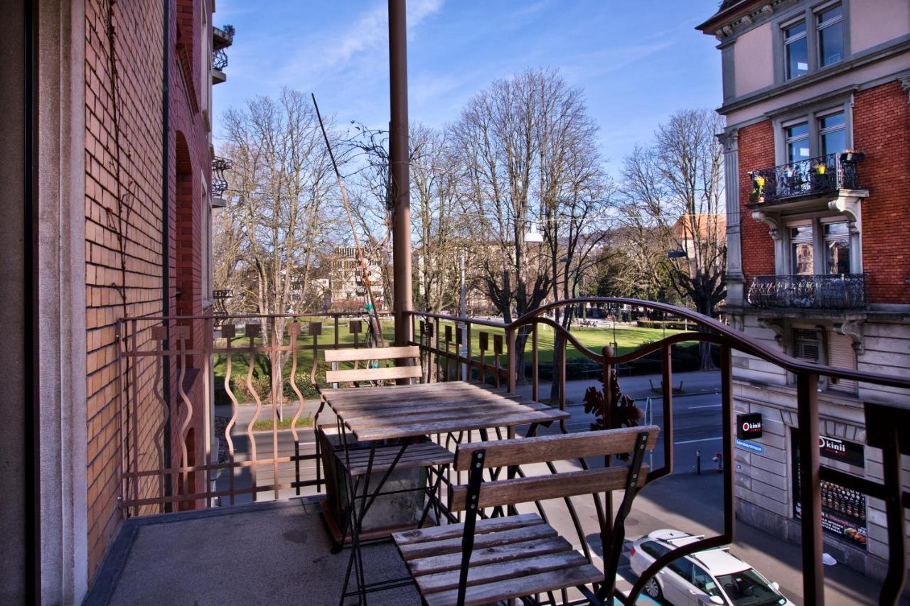 Double Room with Balcony and Shared Bathroom