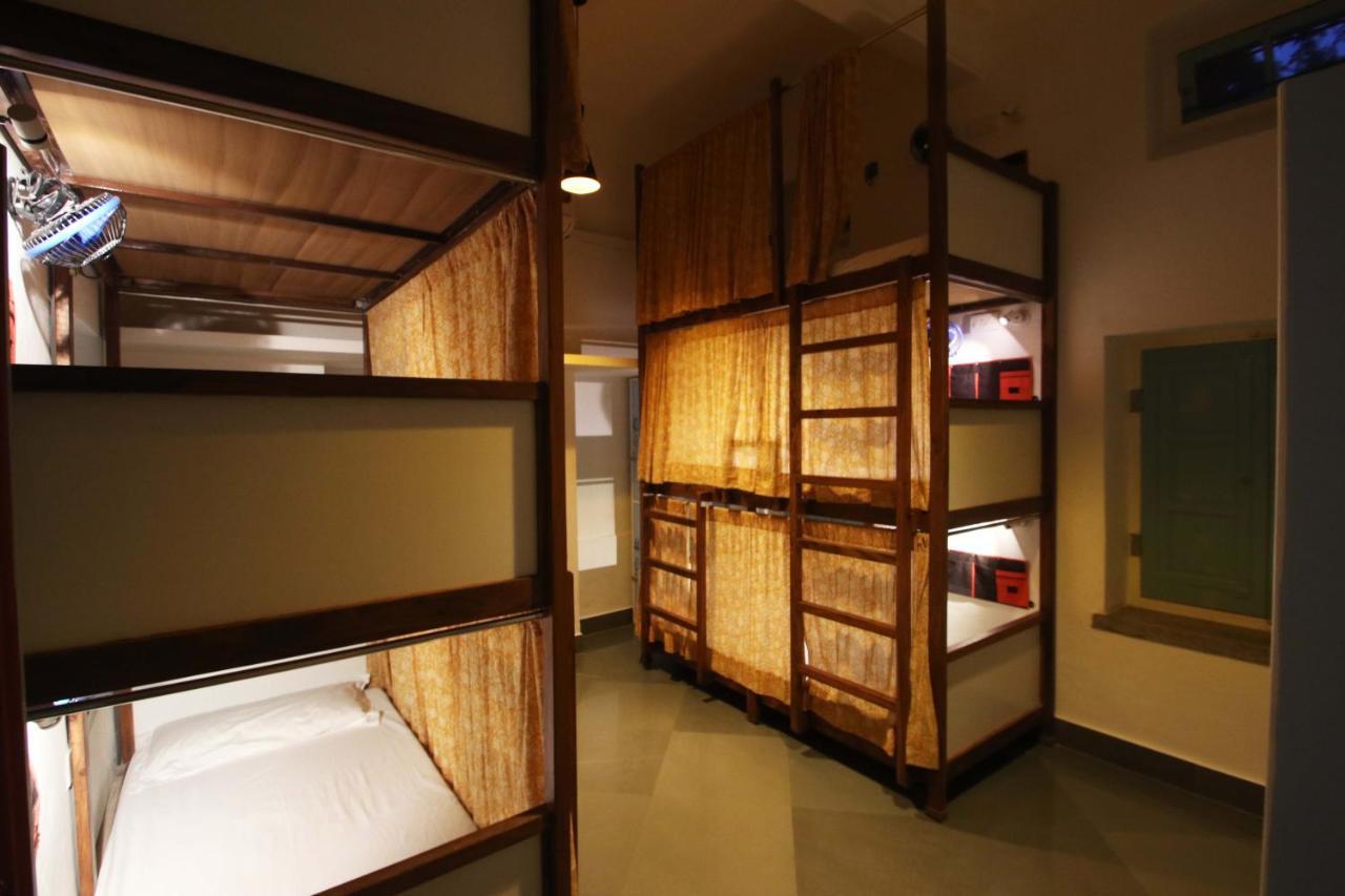 6-bed Mixed Ac dorm