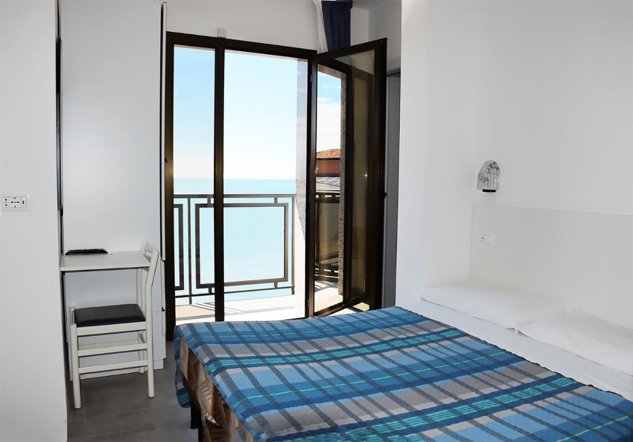 Standard Double or Twin Room with Sea View