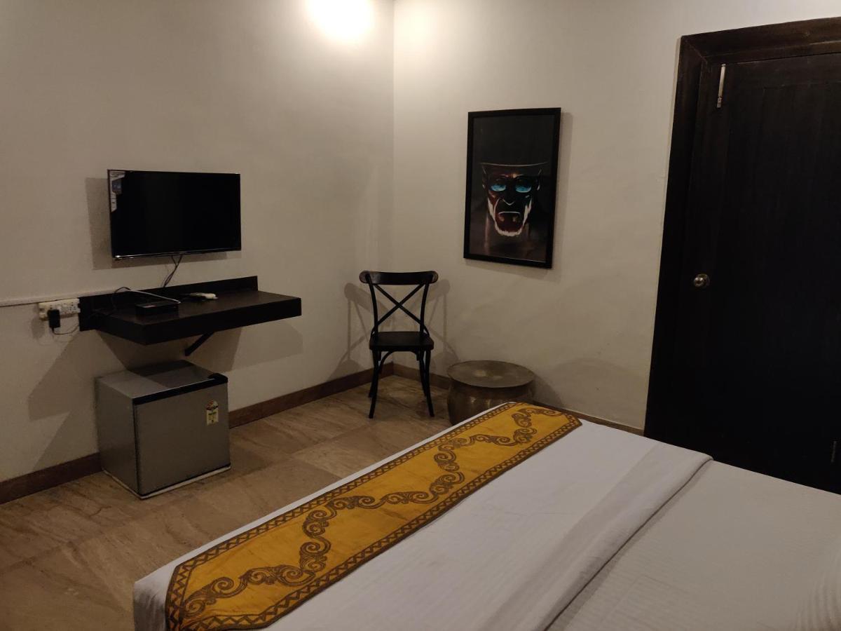 Standard King Room