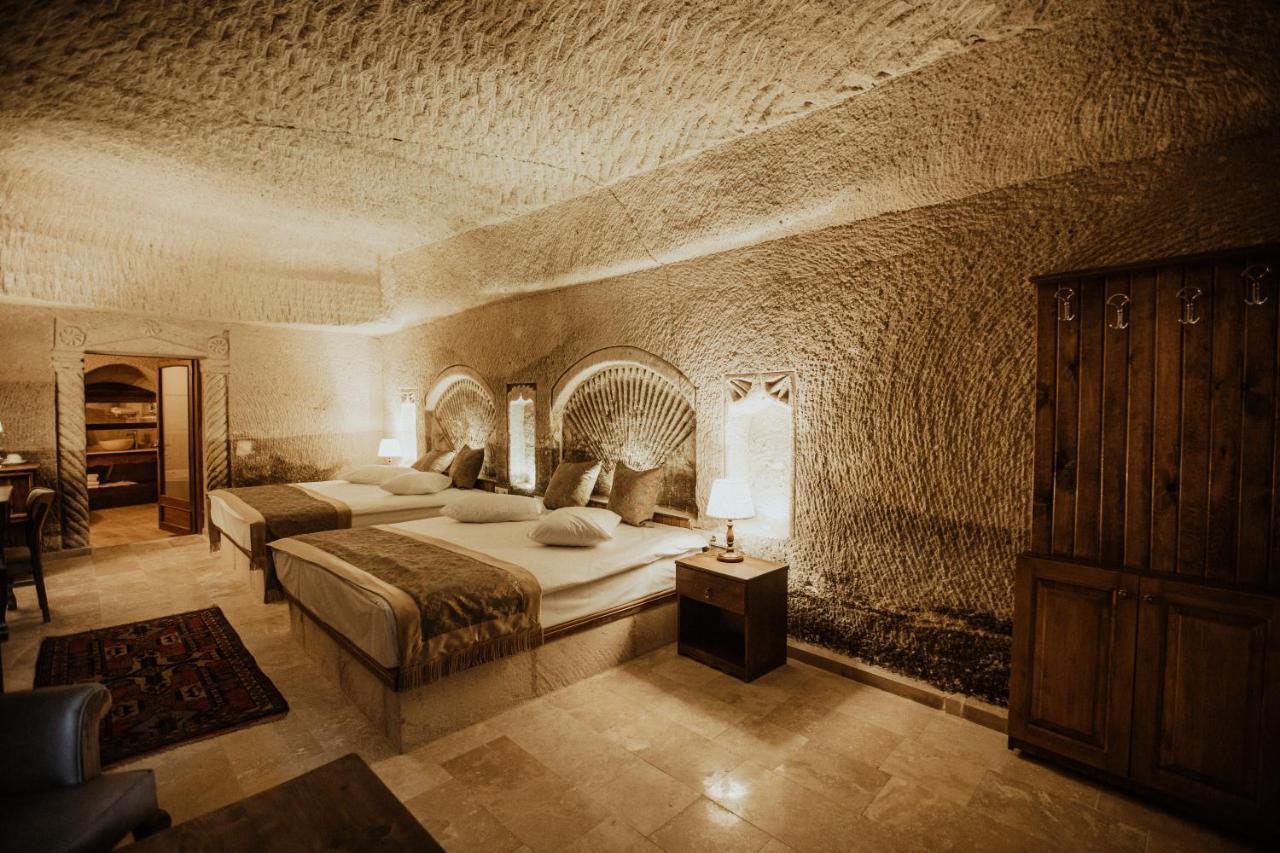 Deluxe Queen Room with Two Queen Beds