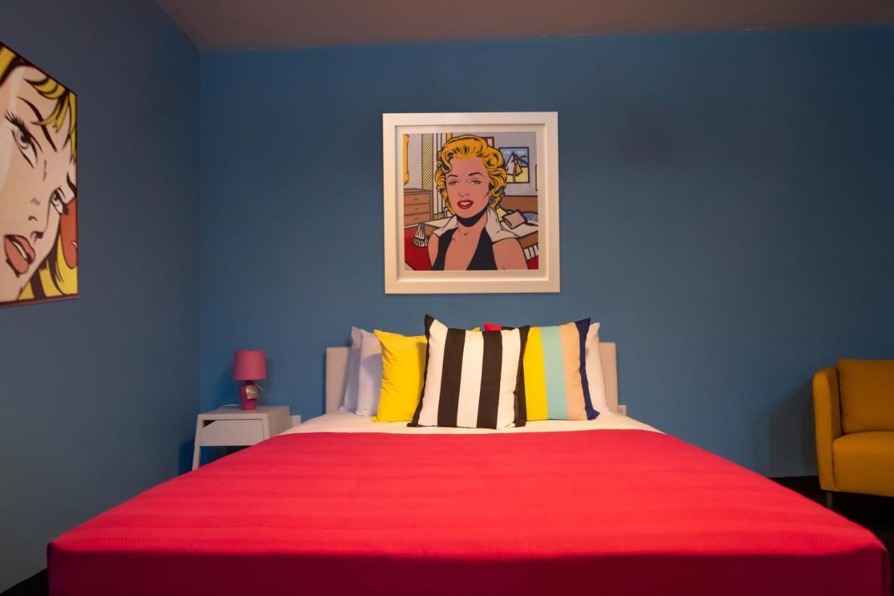 Standard Queen Room