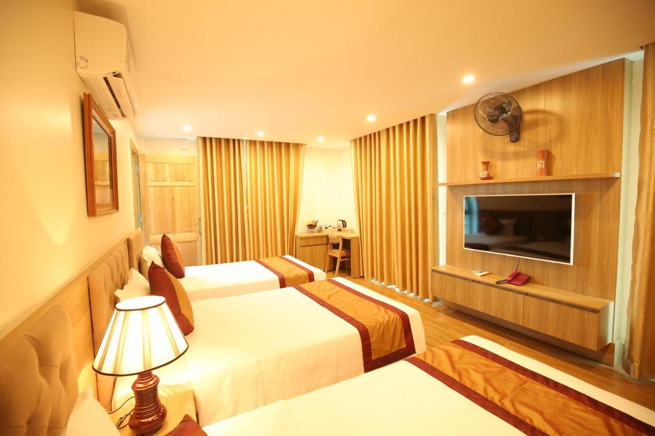 Triple Room with Mountain View