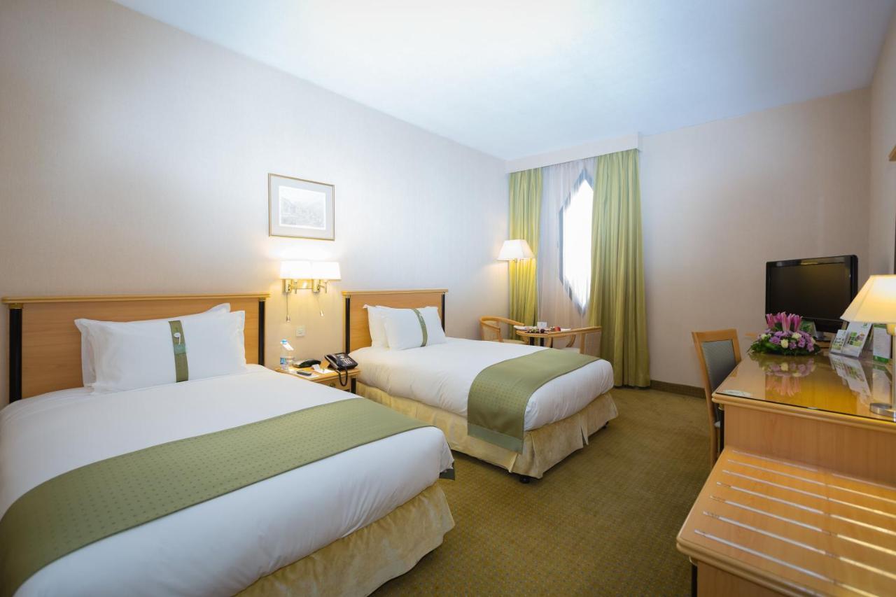 Standard Twin Room with Garden View