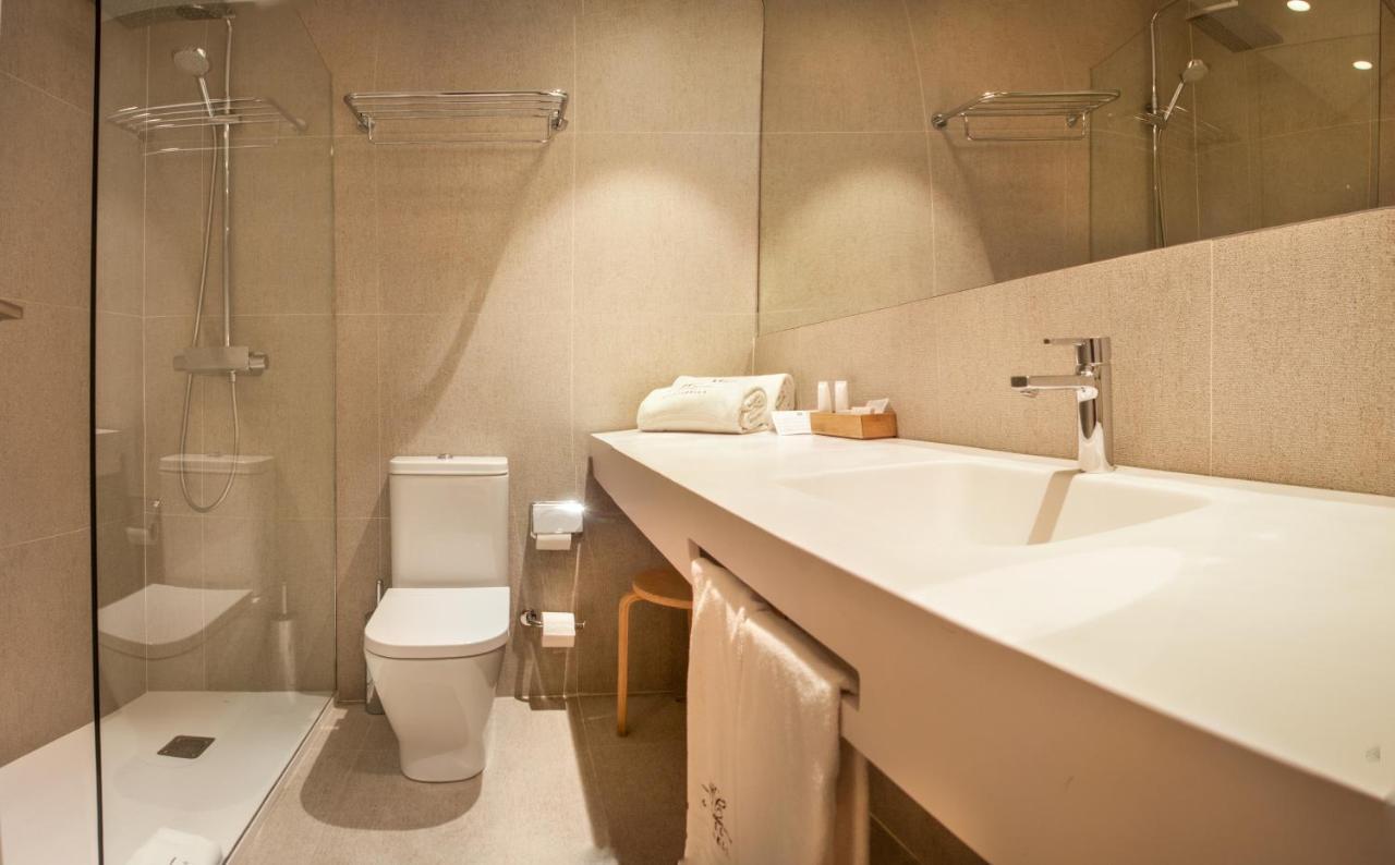 Double Room with Free Parking