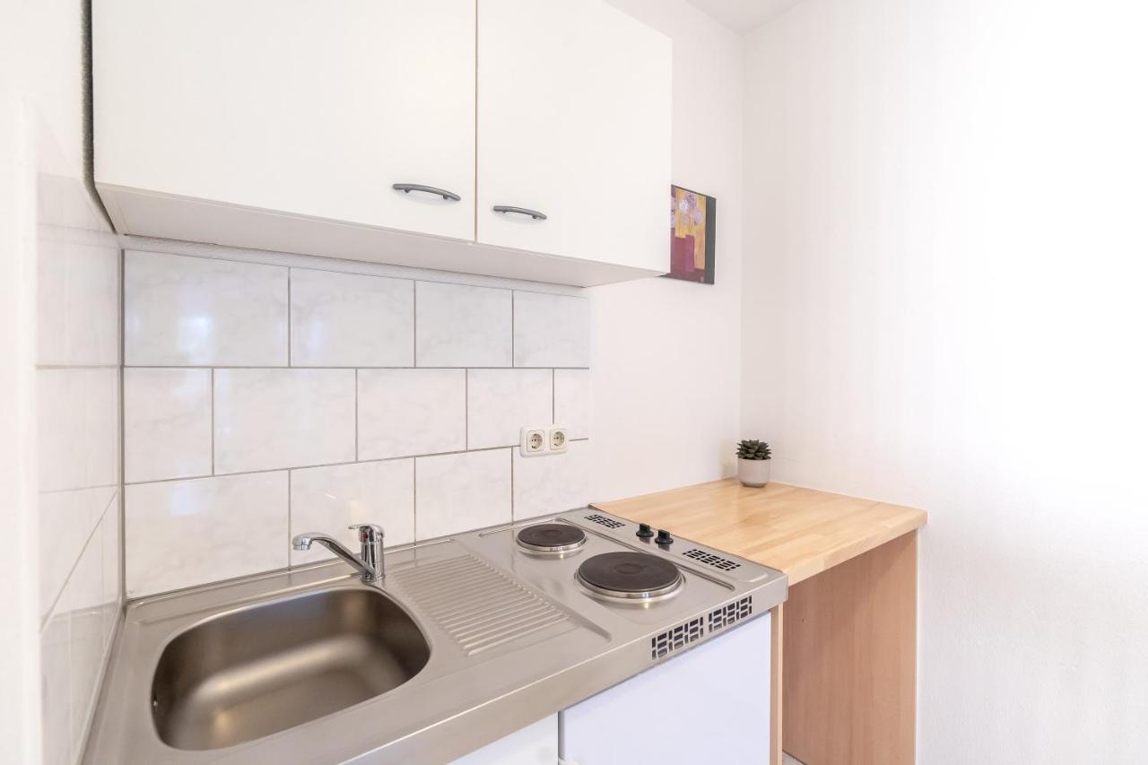 Apartment (1 Adult)