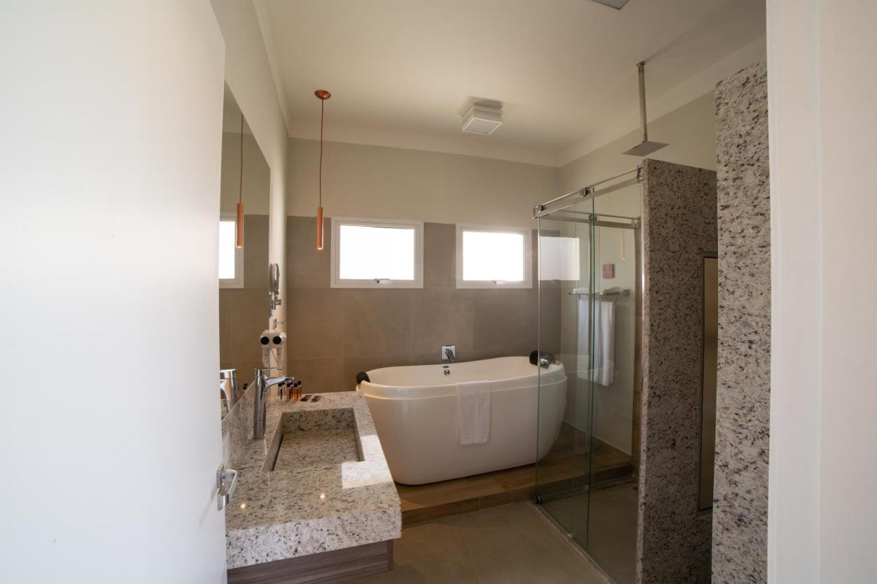 King Suite with Spa Bath