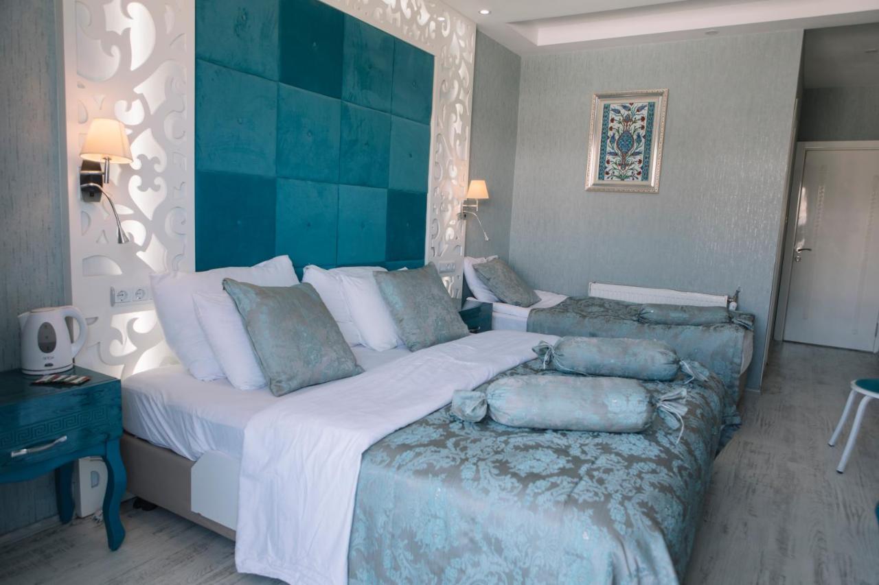 Comfort Triple Room with Travertine View