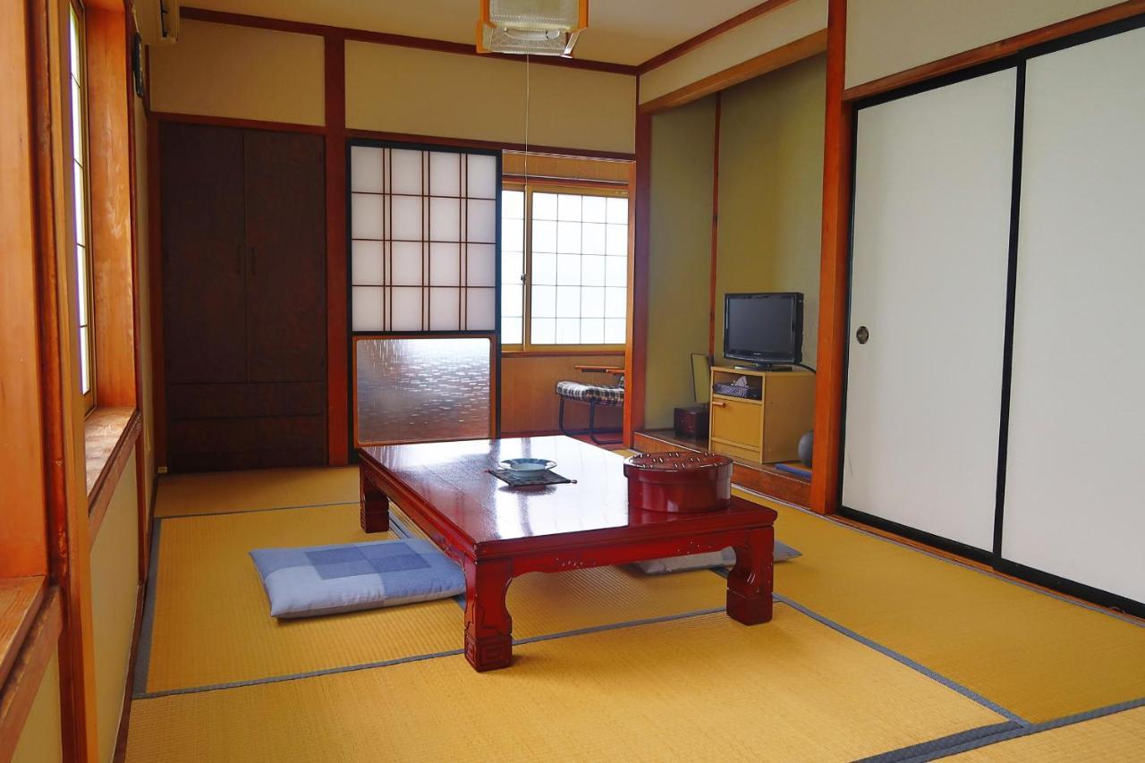 Single Room with Shared Bathroom