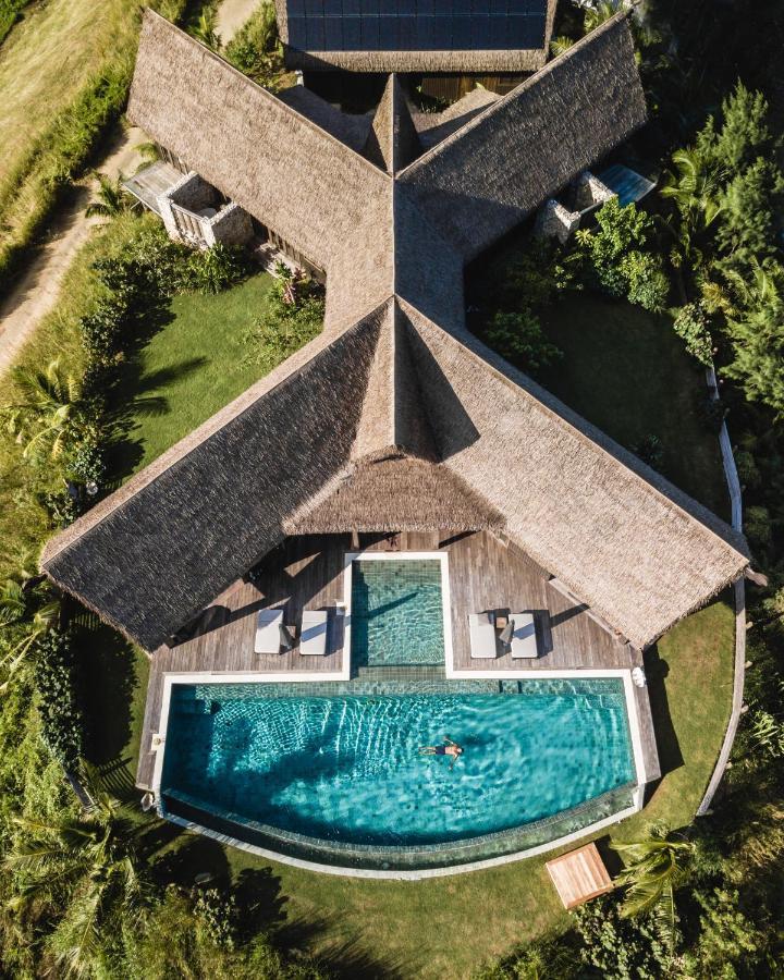 Four-Bedroom Oceanview House with Private Pool