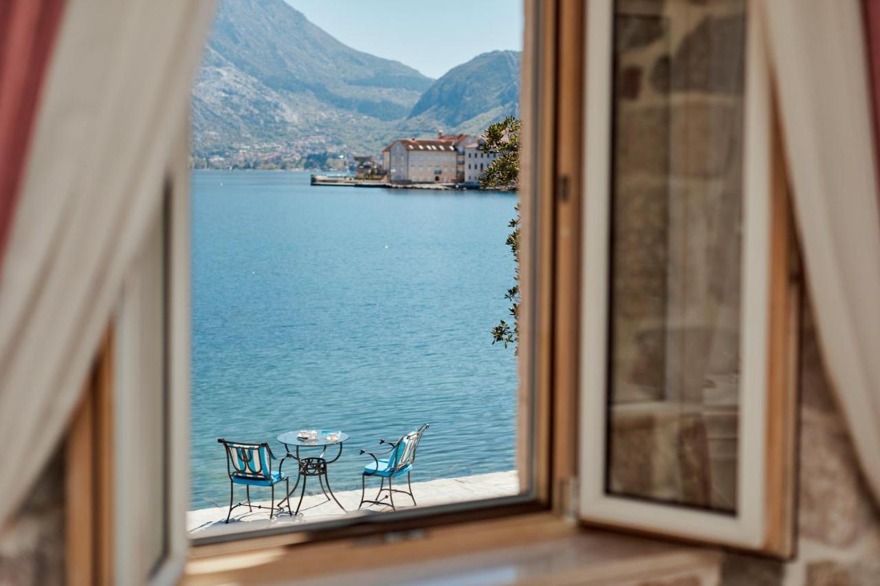 Deluxe Double Room with Balcony and Sea View