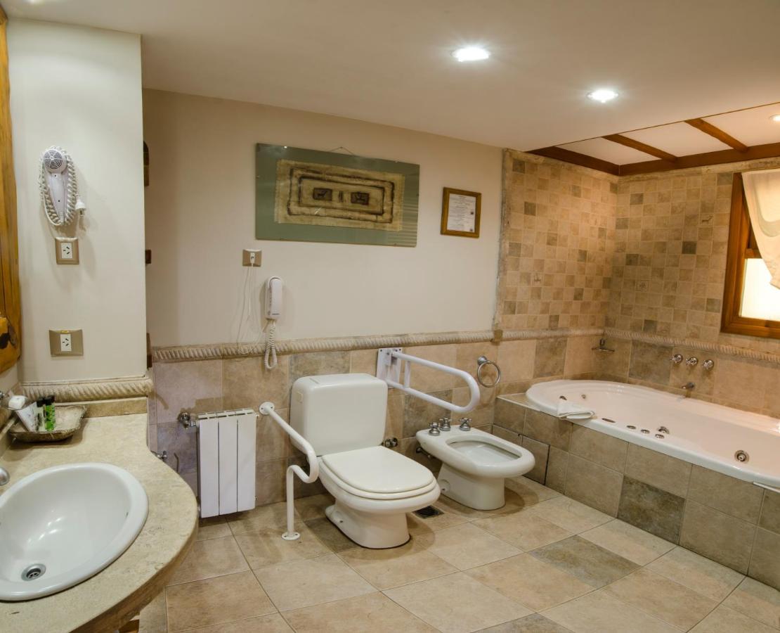 Suite with Lake View