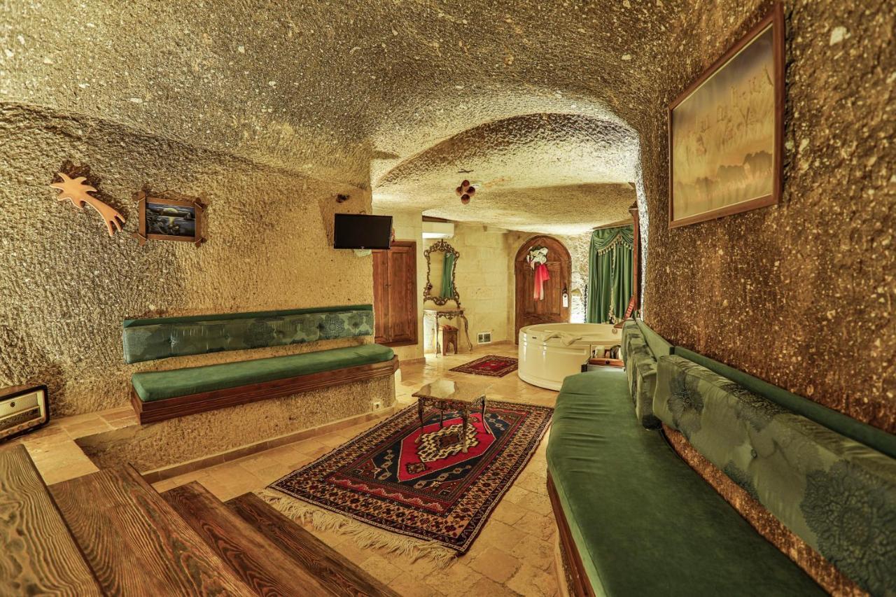 Honeymoon Cave