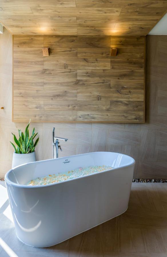 Fusion Deluxe Twin Suite with Partial Sea View - Daily Spa Inclusive