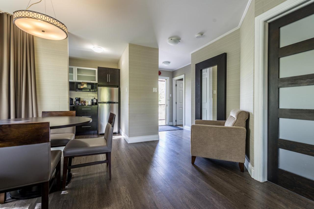 1 King Bed, Studio Suite, Water Front, Non-Smoking