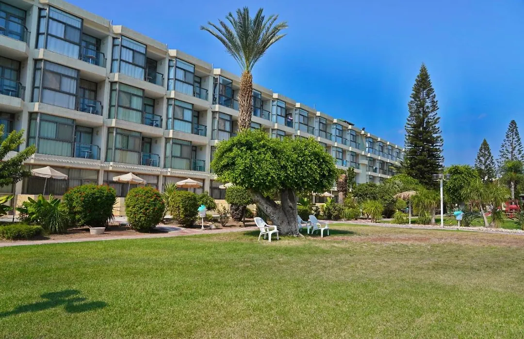 Ron Beach Hotel-1