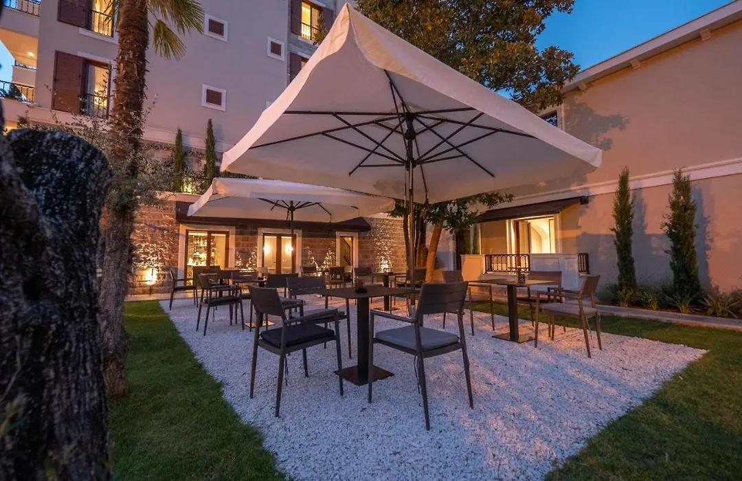 Hotel Vela-1