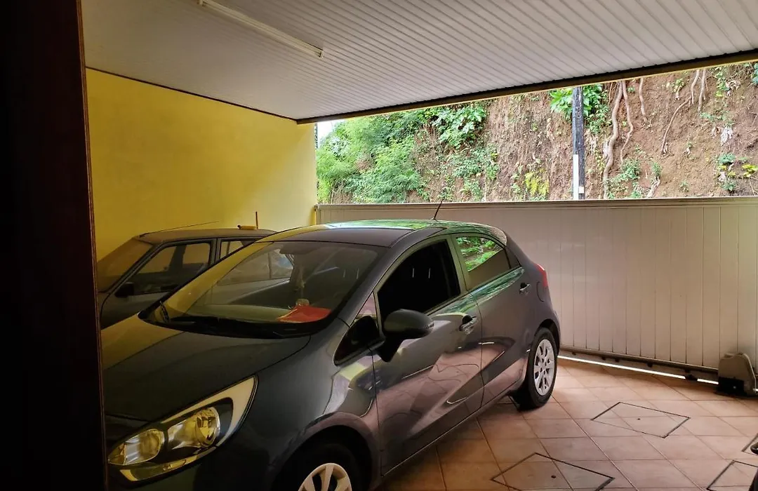 Sweet Mini Dortoir Sur Notre Terrasse Couverte Pour Vos Transits Entre Deux Vols By Kohutahia Lodge, 7 Min By Car To Airport And Town-1