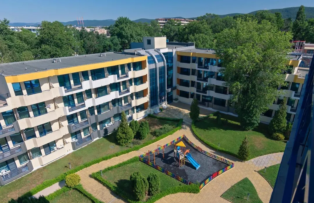 Hotel Glarus Beach& Aqua Park-1