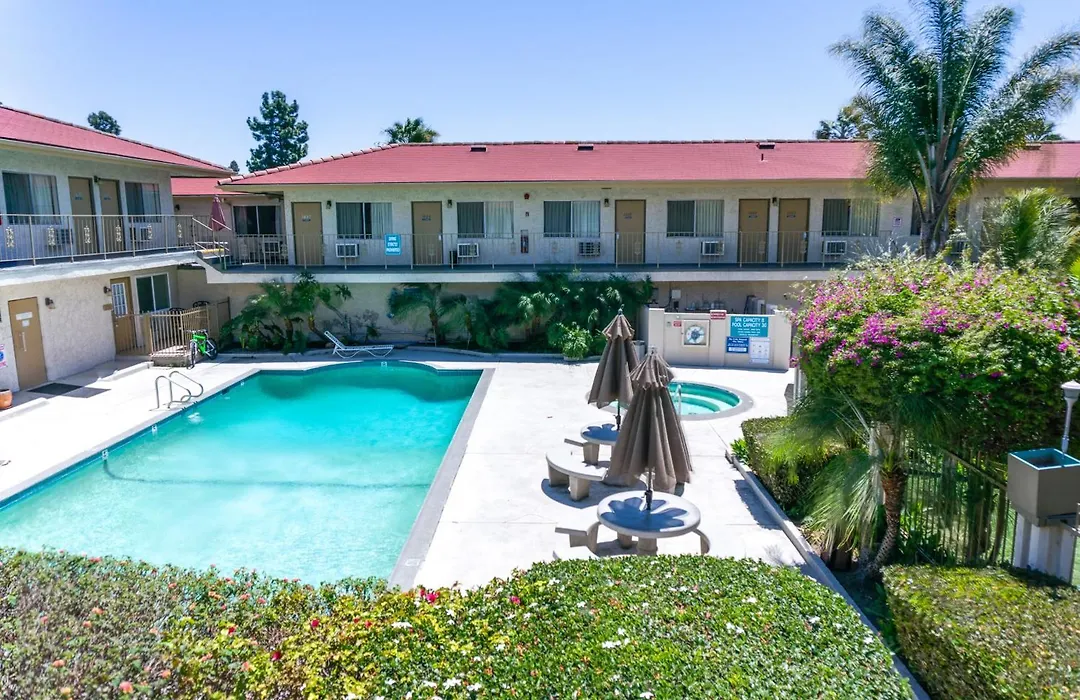 California Suites Hotel-1