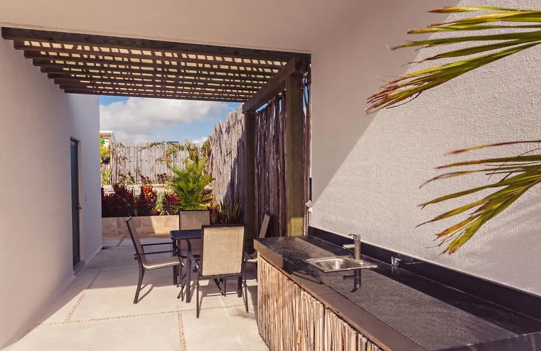 Mararena Family Apartments & Long Stay Living - Steps From 5Th Avenue-1