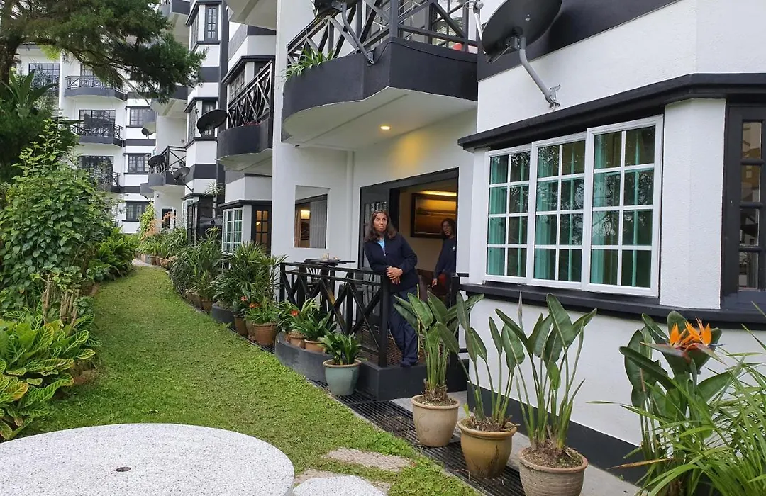 Gerard'S "Backpackers" Roomstay No Children Adults Only-1