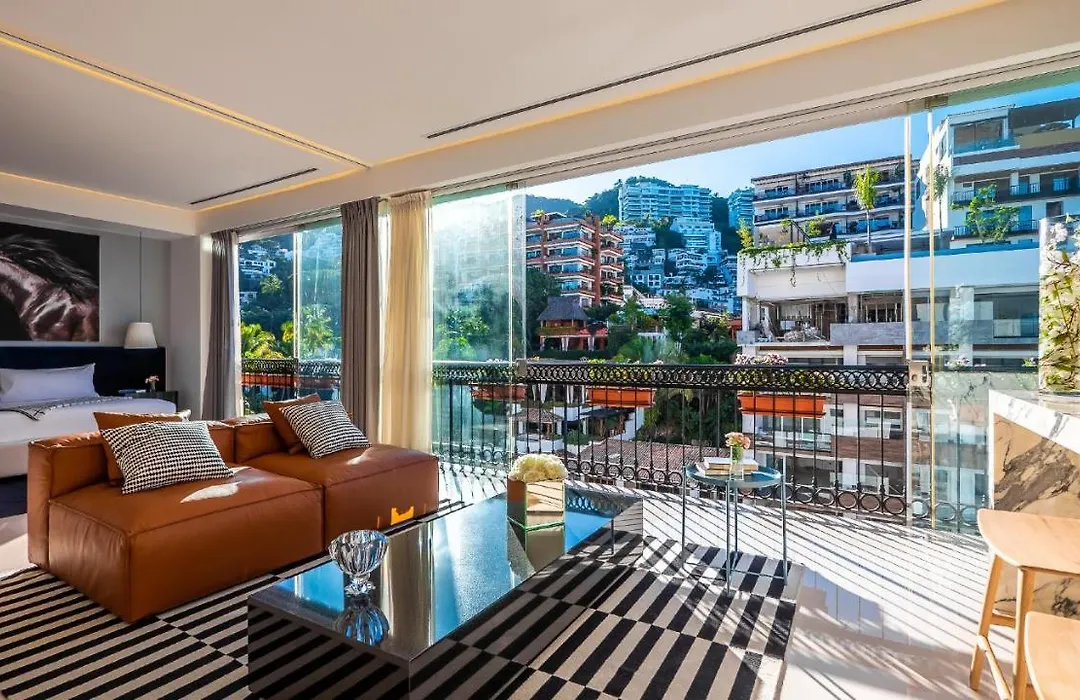 Pier 57 - 608 New & Luxurious 2 Bedroom Romantic Zone-1