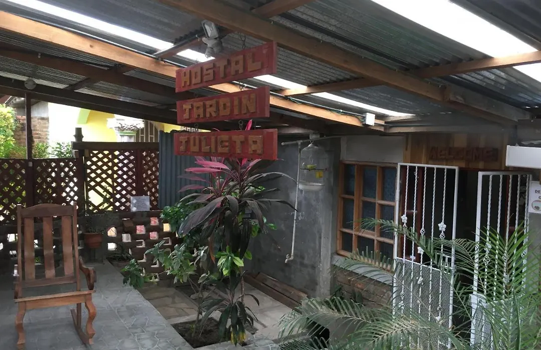 Murph'S Surf Shacks-1