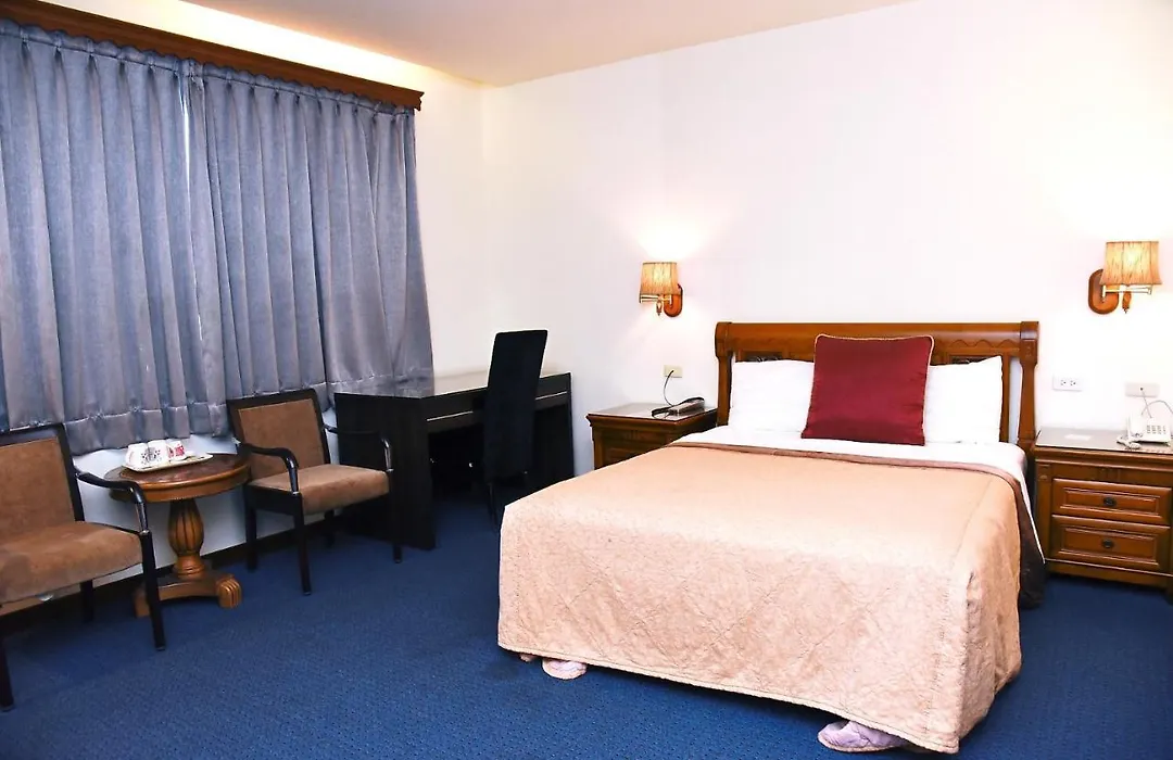 England Business Motel-1
