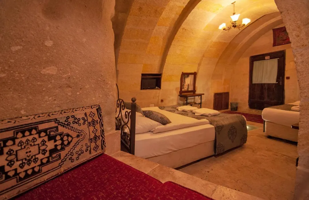Center Cave House-1