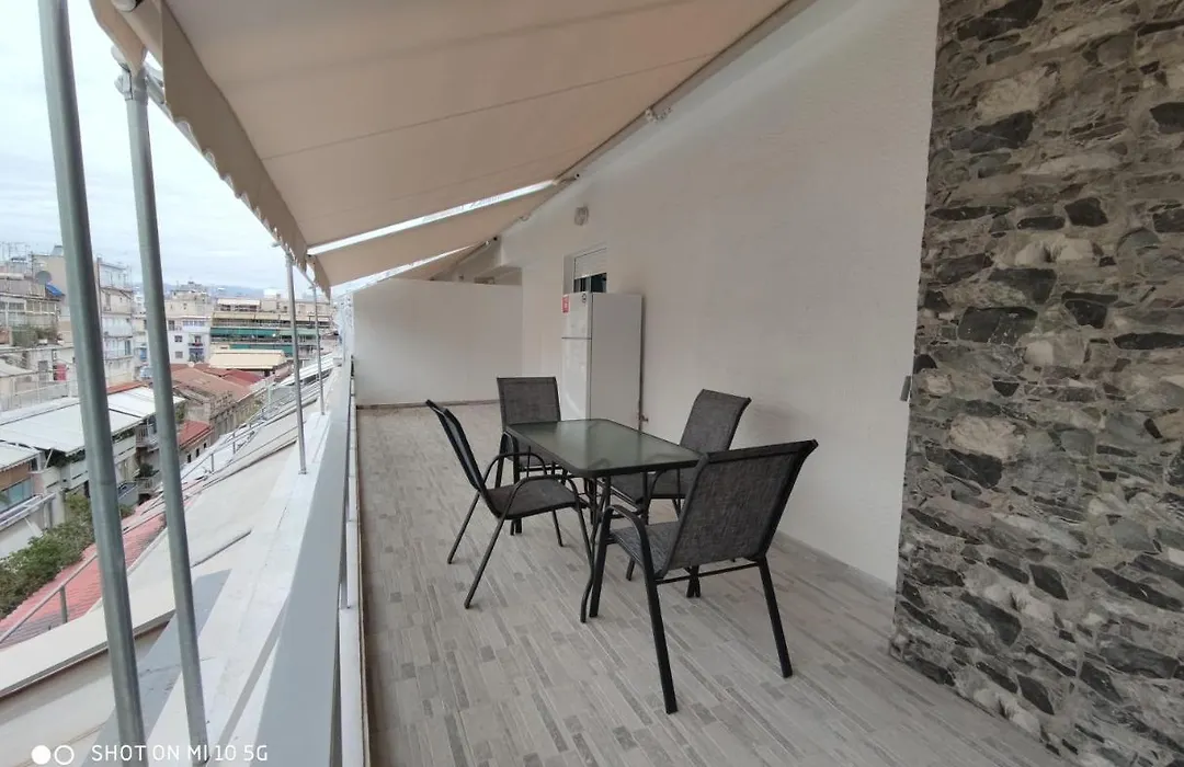 Modern Apartment With A Huge Terrace-1