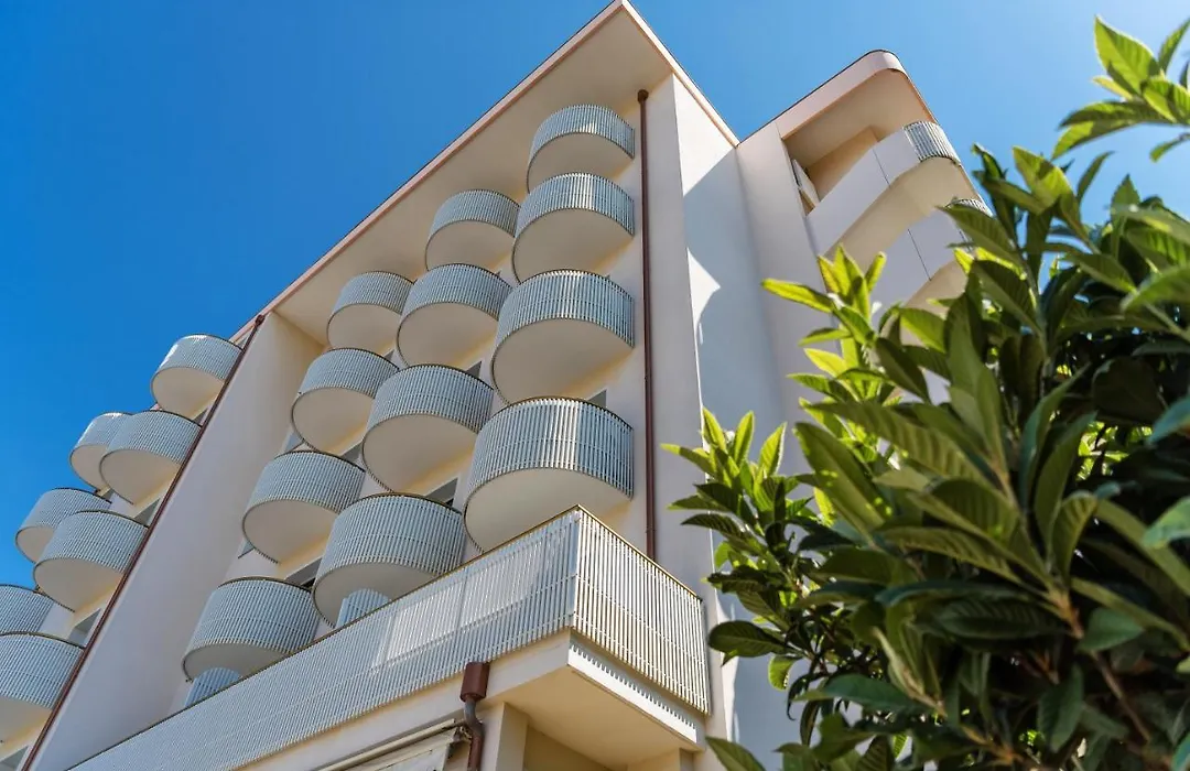 Salus Smart & Chic Hotel-1